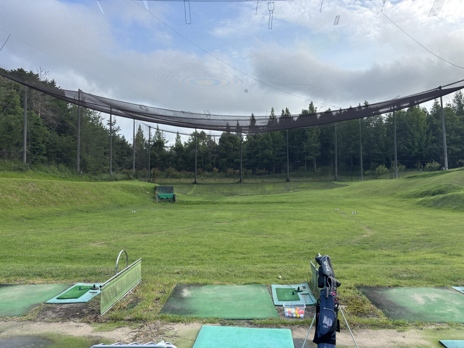 富士スタジアムゴルフ倶楽部 北コース 打球練習場（打席から見た奥行き）