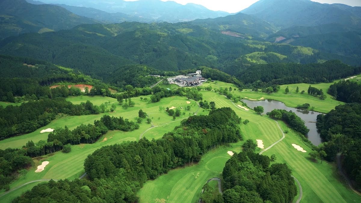 鹿北ゴルフ倶楽部の空撮写真