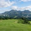 大分の高原ゴルフ場と温泉のイメージ